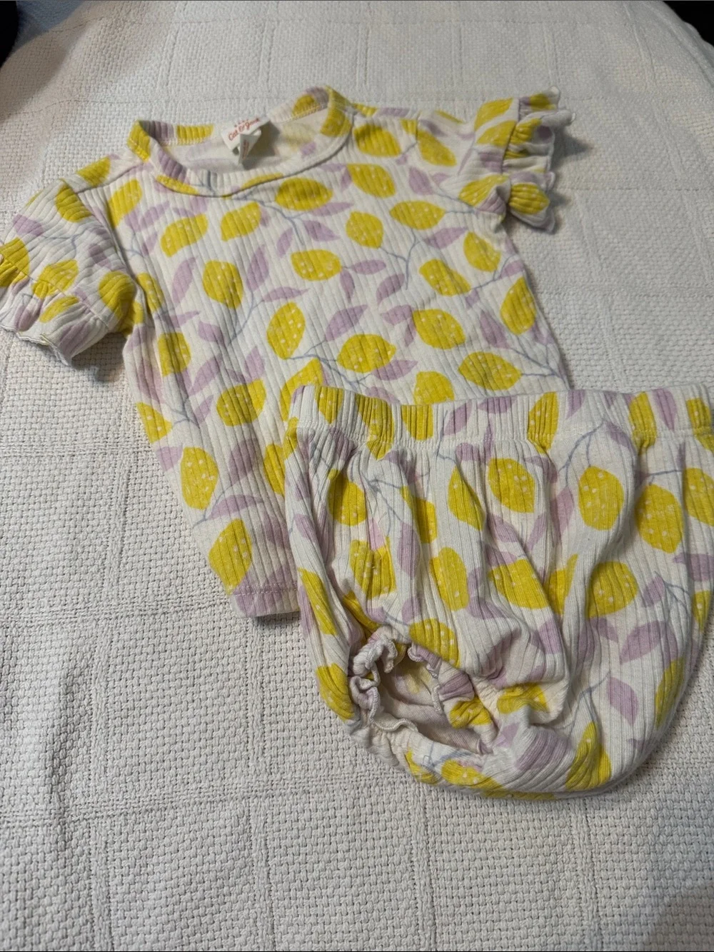 Cat & Jack White Short Sleeve Pajama Set with Yellow Lemon Print